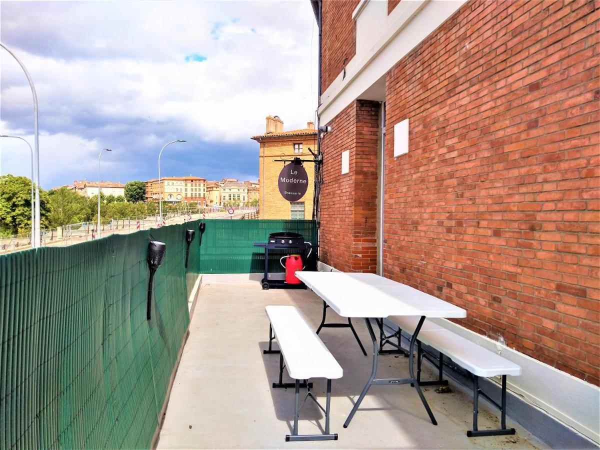 Le Bout Du Pont - 5 Min A Pied De La Gare Villebourbon Et De L'hypercentre - Vue Sur Pont Vieux - Grande Terrasse - 8 Couchages - 3 Spacieuses - 4 Lits - Places De Stationnement Gratuites Au Pied De L'immeuble * Montauban