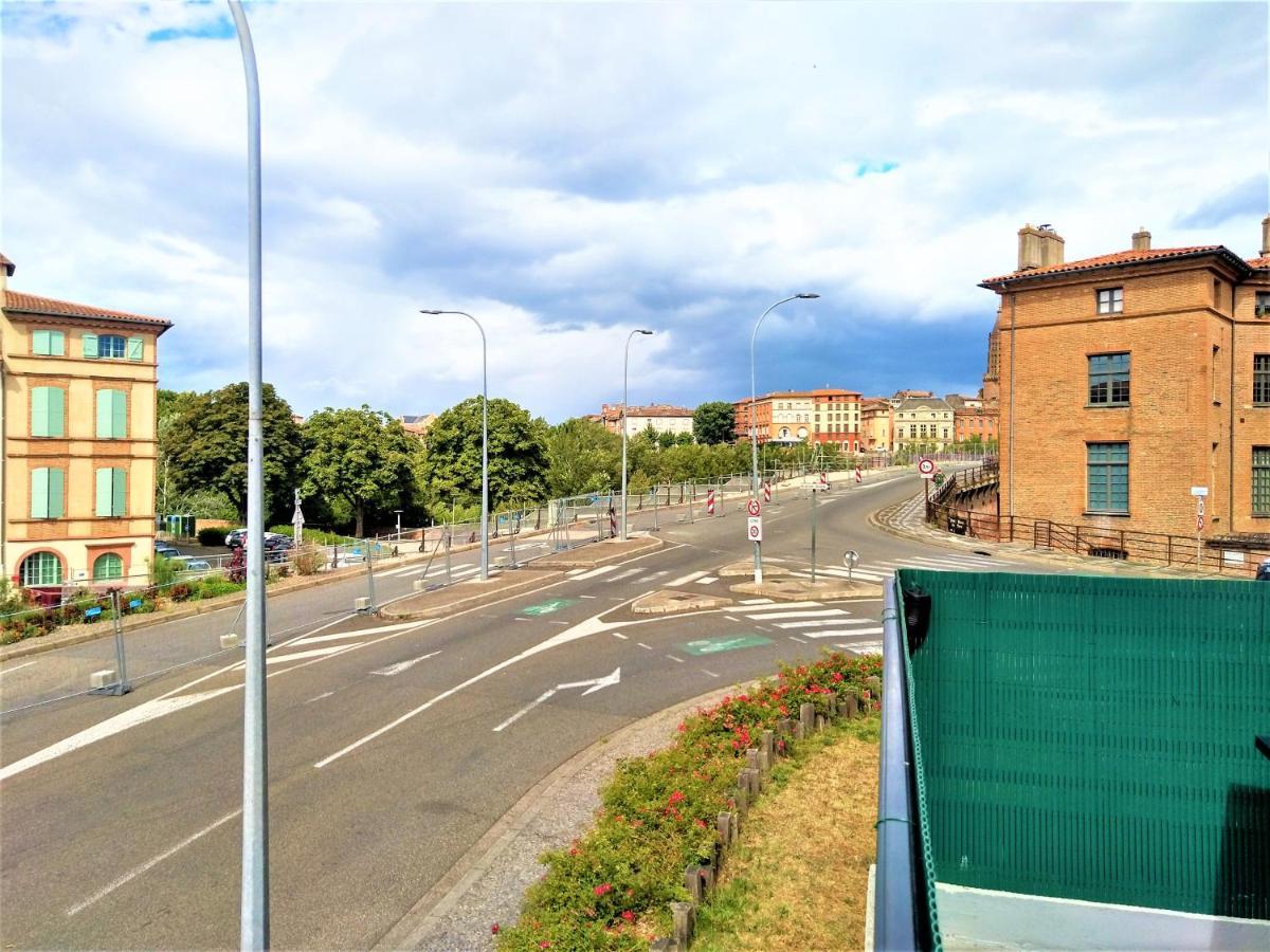 Le Bout Du Pont - 5 Min A Pied De La Gare Villebourbon Et De L'hypercentre - Vue Sur Pont Vieux - Grande Terrasse - 8 Couchages - 3 Spacieuses - 4 Lits - Places De Stationnement Gratuites Au Pied De L'immeuble Montauban