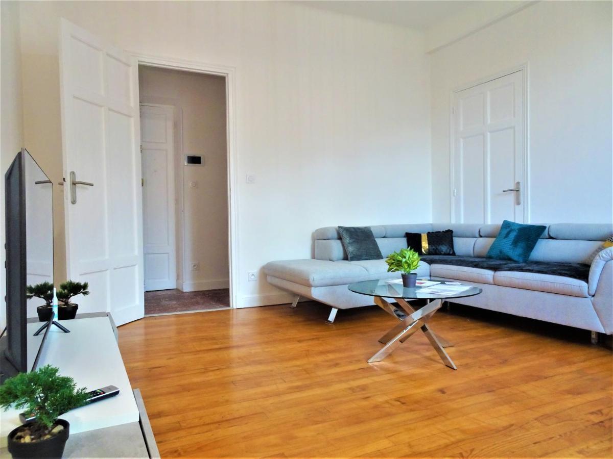 Le Bout Du Pont - 5 Min A Pied De La Gare Villebourbon Et De L'hypercentre - Vue Sur Pont Vieux - Grande Terrasse - 8 Couchages - 3 Spacieuses - 4 Lits - Places De Stationnement Gratuites Au Pied De L'immeuble Montauban