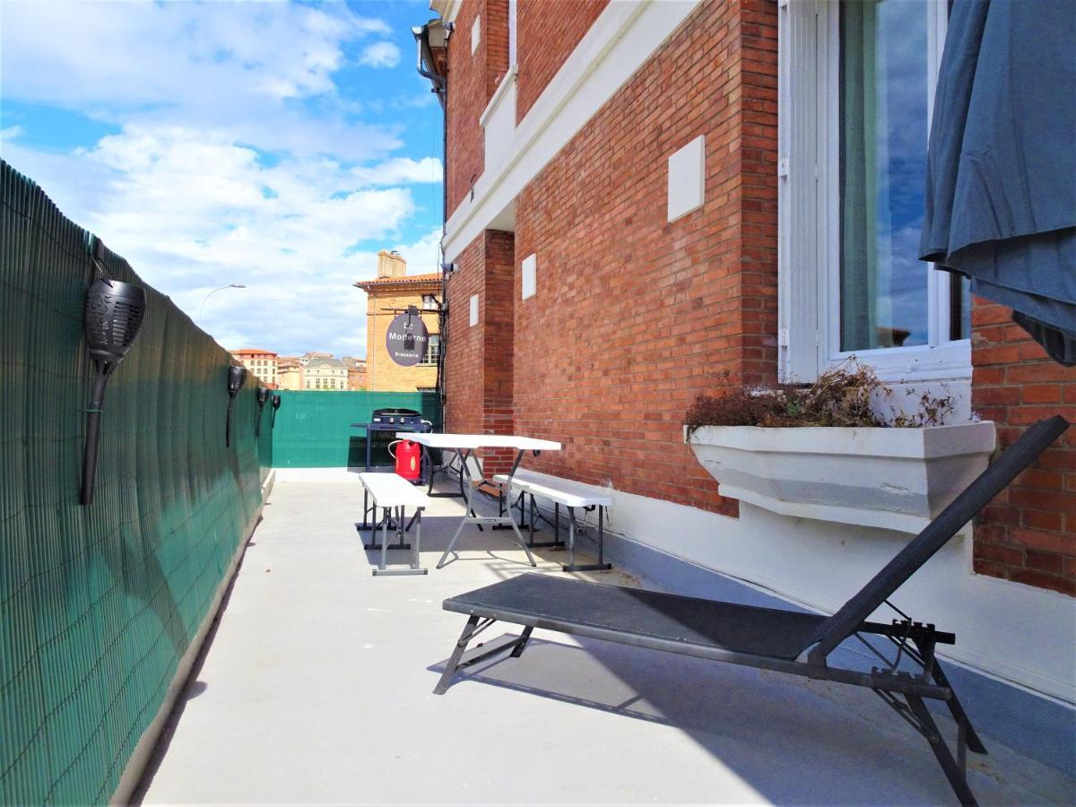 Le Bout Du Pont - 5 Min A Pied De La Gare Villebourbon Et De L'hypercentre - Vue Sur Pont Vieux - Grande Terrasse - 8 Couchages - 3 Spacieuses - 4 Lits - Places De Stationnement Gratuites Au Pied De L'immeuble