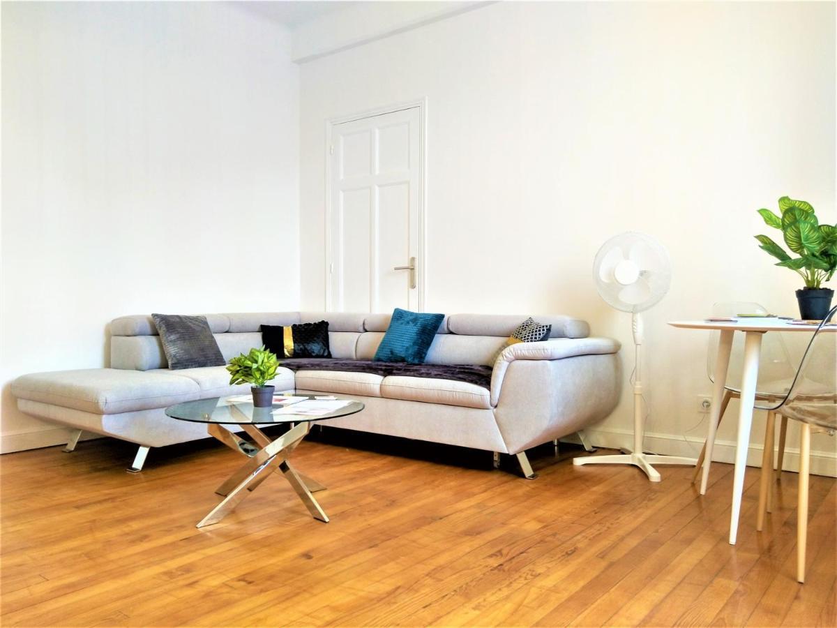 Le Bout Du Pont - 5 Min A Pied De La Gare Villebourbon Et De L'hypercentre - Vue Sur Pont Vieux - Grande Terrasse - 8 Couchages - 3 Spacieuses - 4 Lits - Places De Stationnement Gratuites Au Pied De L'immeuble Appartement