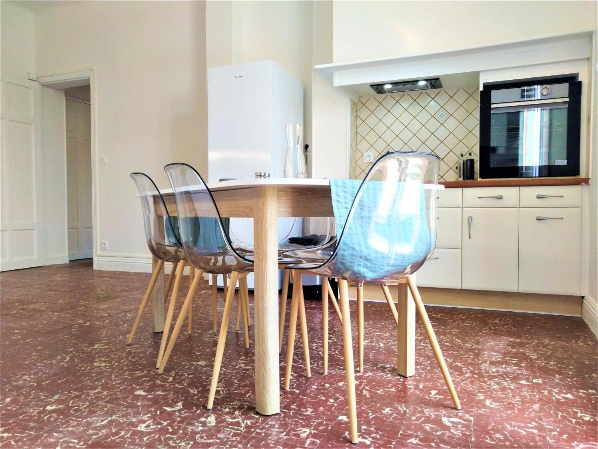 Appartement Le Bout Du Pont - 5 Min A Pied De La Gare Villebourbon Et De L'hypercentre - Vue Sur Pont Vieux - Grande Terrasse - 8 Couchages - 3 Spacieuses - 4 Lits - Places De Stationnement Gratuites Au Pied De L'immeuble Montauban