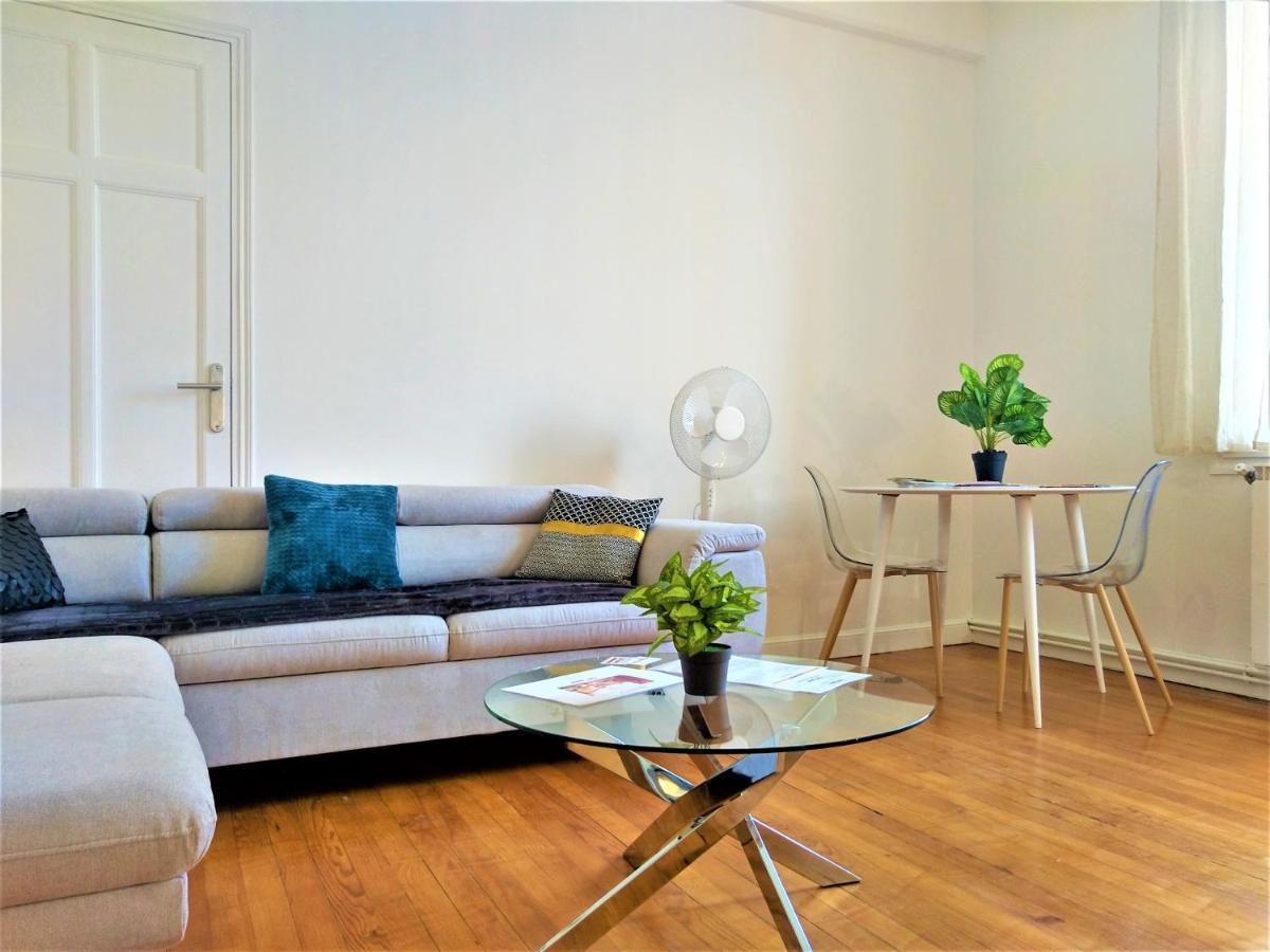 Appartement Le Bout Du Pont - 5 Min A Pied De La Gare Villebourbon Et De L'hypercentre - Vue Sur Pont Vieux - Grande Terrasse - 8 Couchages - 3 Spacieuses - 4 Lits - Places De Stationnement Gratuites Au Pied De L'immeuble *