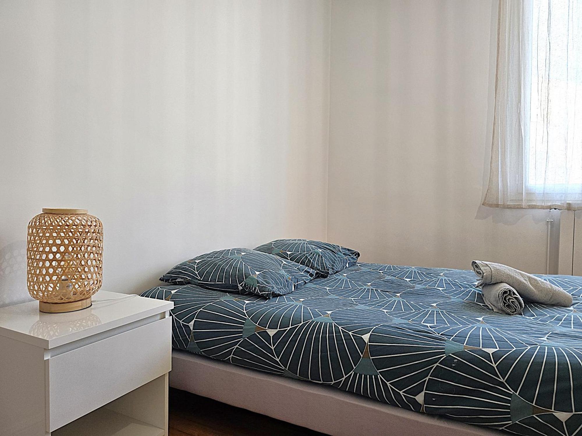 Appartement Le Bout Du Pont - 5 Min A Pied De La Gare Villebourbon Et De L'hypercentre - Vue Sur Pont Vieux - Grande Terrasse - 8 Couchages - 3 Spacieuses - 4 Lits - Places De Stationnement Gratuites Au Pied De L'immeuble